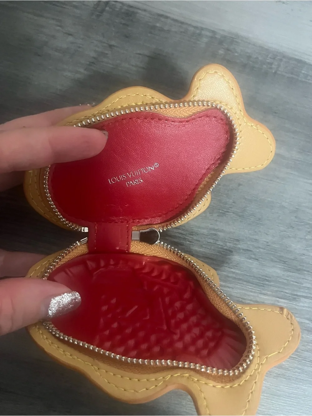 Tan Fish-Shaped Accessory Pouch Taiyaki